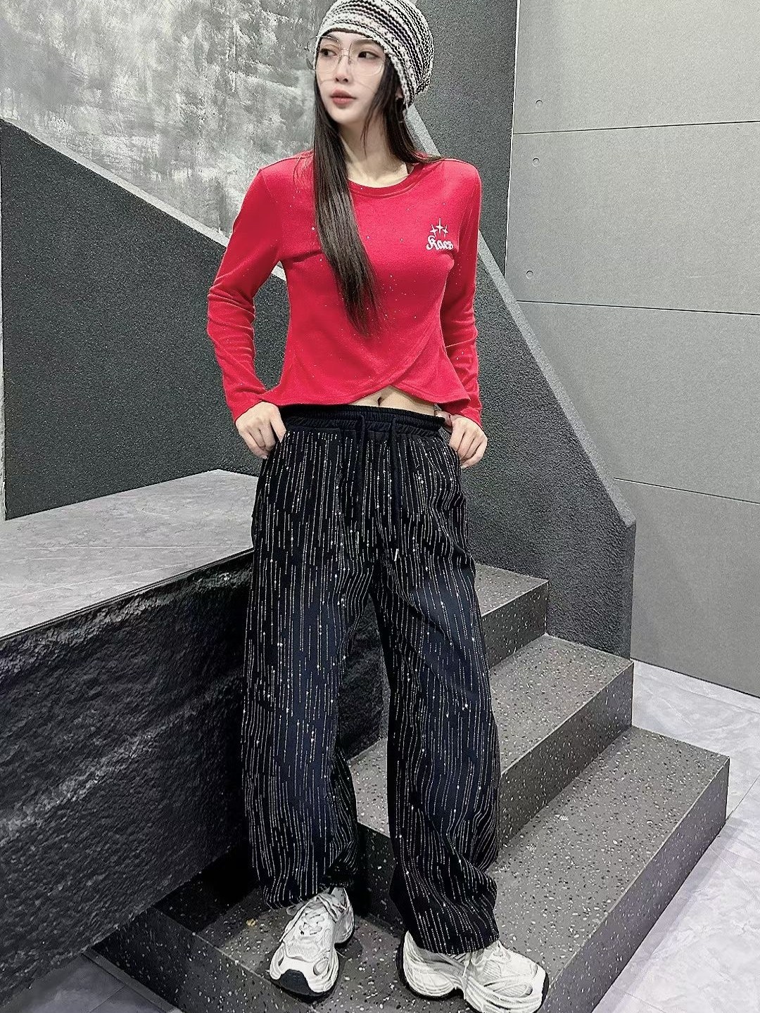 2026秋冬新款曳步舞休闲运动套装女网红同款广场舞队服演出服,淘宝优惠券,粉丝福利购,淘宝优惠卷