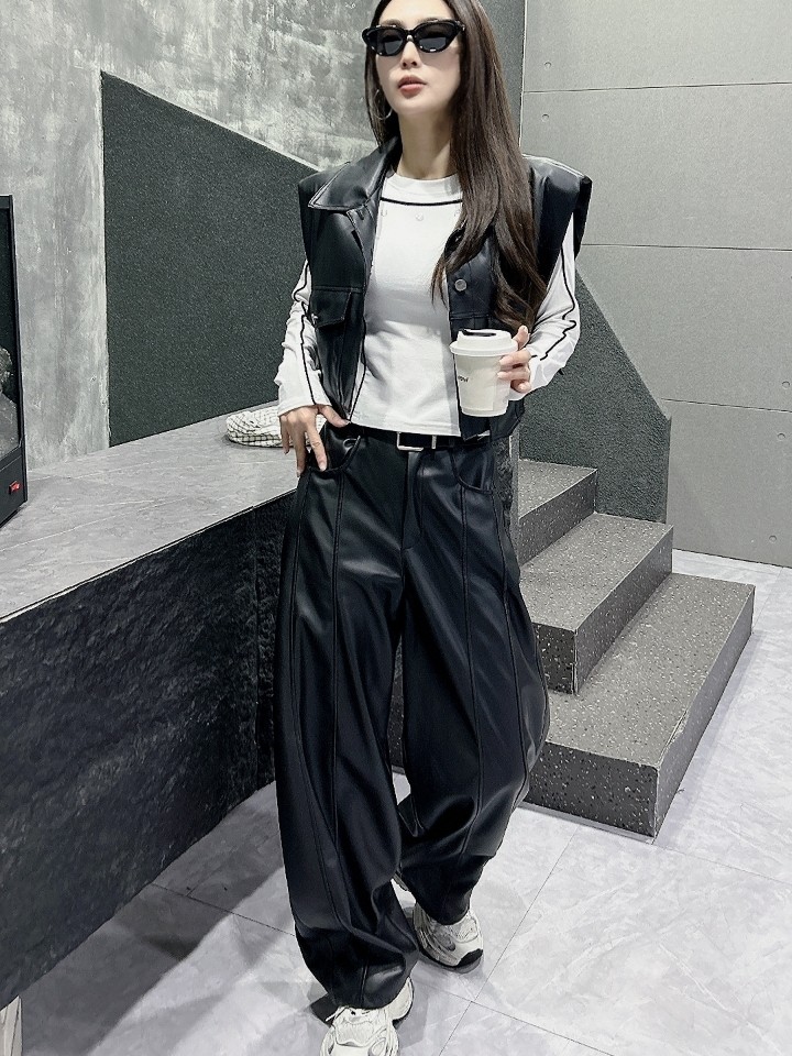 2025秋冬新款曳步舞运动套装女网红同款皮马甲皮裤广场舞队服,淘宝优惠券,粉丝福利购,淘宝优惠卷