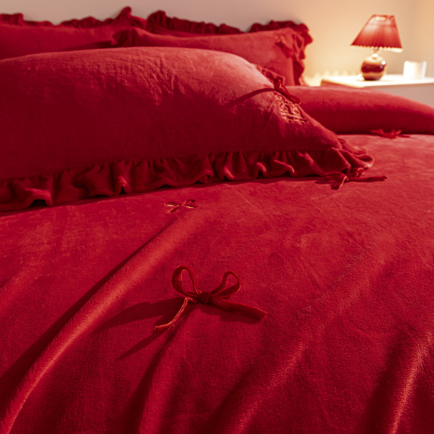 冬季加厚结婚四件套牛奶绒2025新款喜被红色新婚庆珊瑚绒床上用品,淘宝优惠券,粉丝福利购,淘宝优惠卷