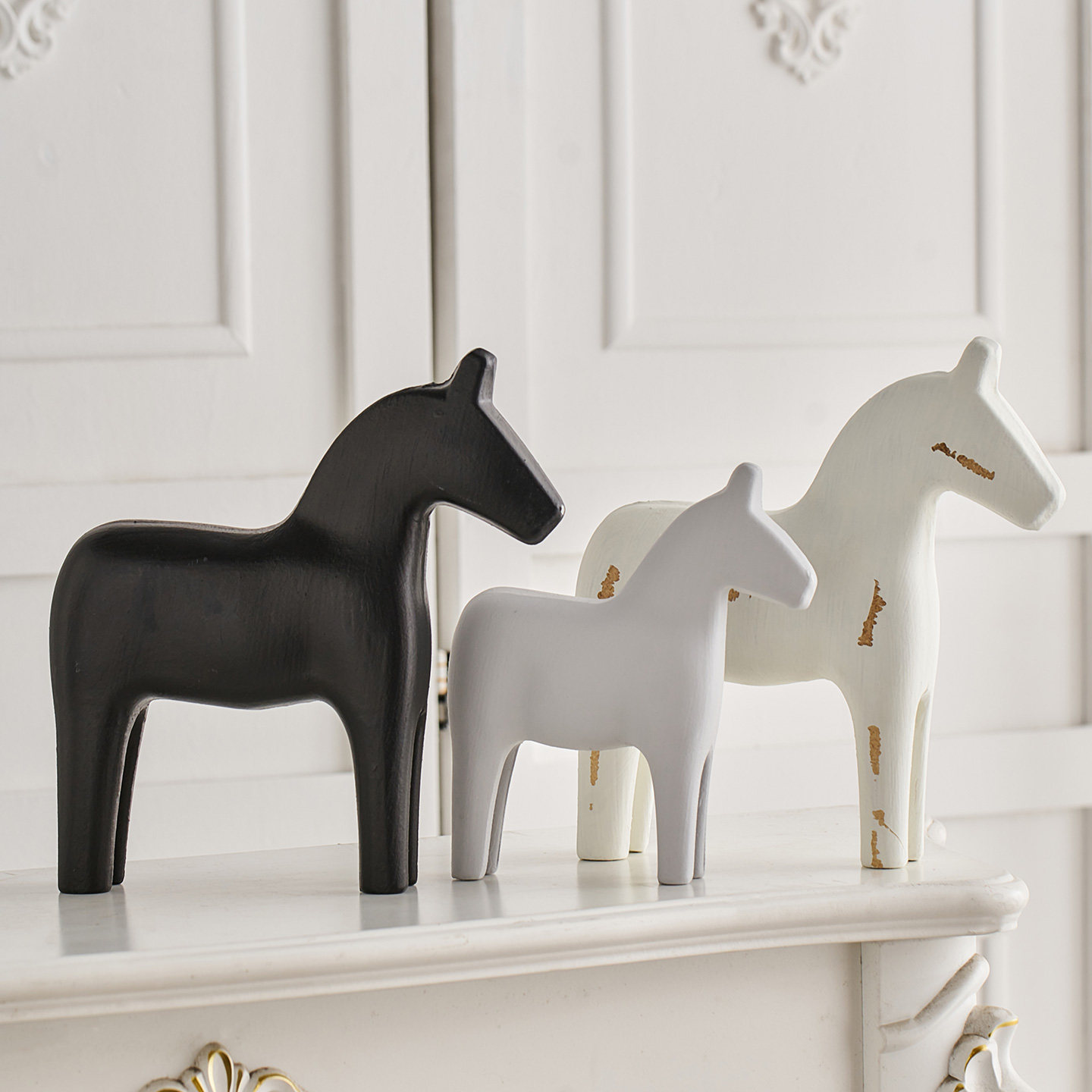 简约现代黑白木马摆件 北欧风格客厅电视柜创意艺术家居装饰品,淘宝优惠券,粉丝福利购,淘宝优惠卷