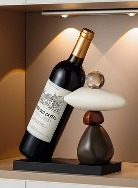 简约ins风客厅氛围感酒架