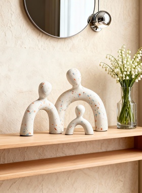 现代简约抽象人物陶瓷摆件