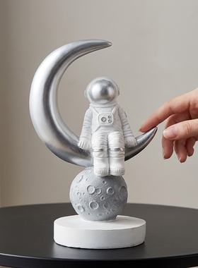 创意宇航员月亮桌面摆件