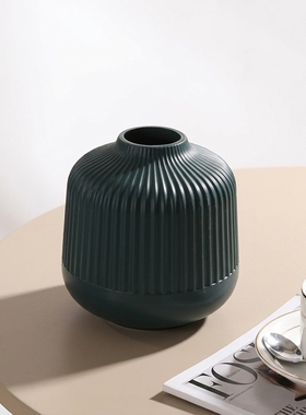北欧风陶瓷花瓶绿条纹客厅摆件