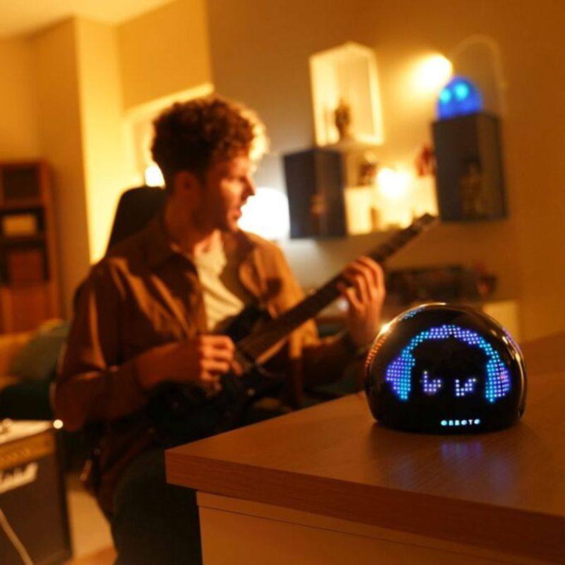 SwitchBot OBBOTO Sphere 桌面 AI 陪伴精灵像素球 球形桌面灯,淘宝优惠券,粉丝福利购,淘宝优惠卷