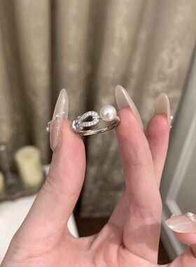 马蹄扣珍珠戒指千金感ins风轻奢高级感小众开口指环女可调节手饰