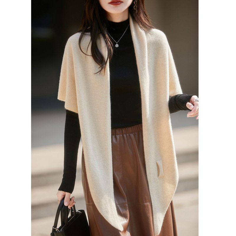 纯羊毛针织披肩女2025年秋冬新款纯色保暖多功能三角围巾斗篷,淘宝优惠券,粉丝福利购,淘宝优惠卷
