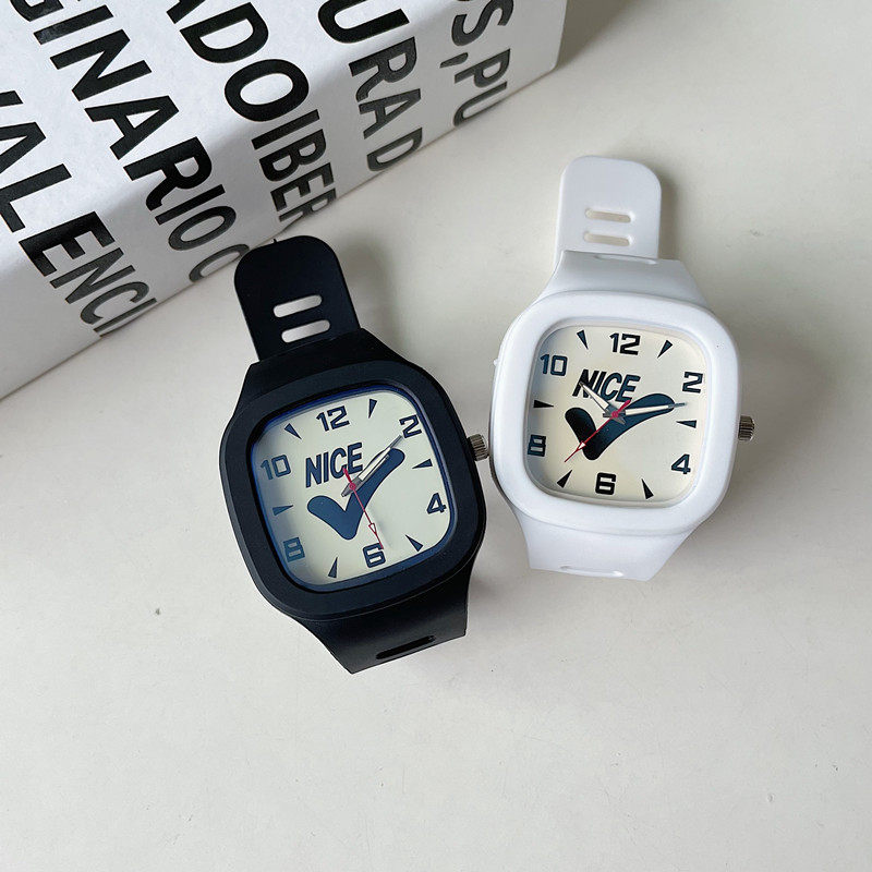 男女款学生ins黑白一对2022年手表 bindley国产腕表