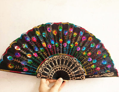 易开合七朵咏春扇子女折扇中国风舞蹈黑色彩色亮片扇道具拍照扇子 虎窝淘