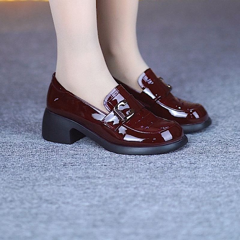 真皮粗跟单鞋女春季新款纯牛皮一体跟漆皮压花软底软面深口单鞋,淘宝优惠券,粉丝福利购,淘宝优惠卷