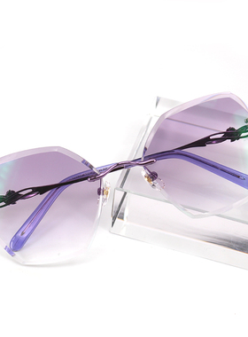 网红周扬青近视钻石渐变色太阳镜