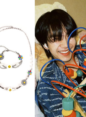 Build雏菊笑脸彩色白花珍珠项链