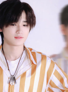 宋亚轩同款羽毛吊坠真皮项链男女