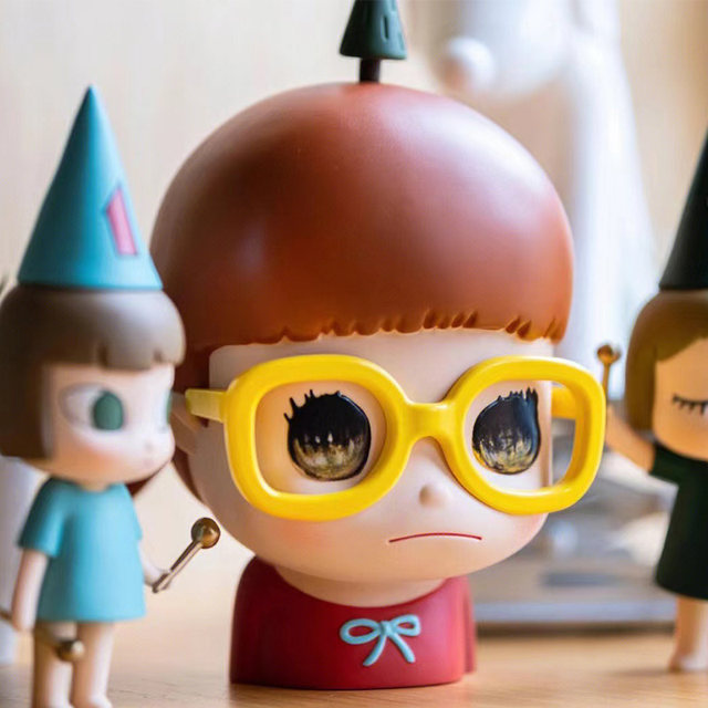 Yoshitomo Nara's series of art and trendy hand-made figurines