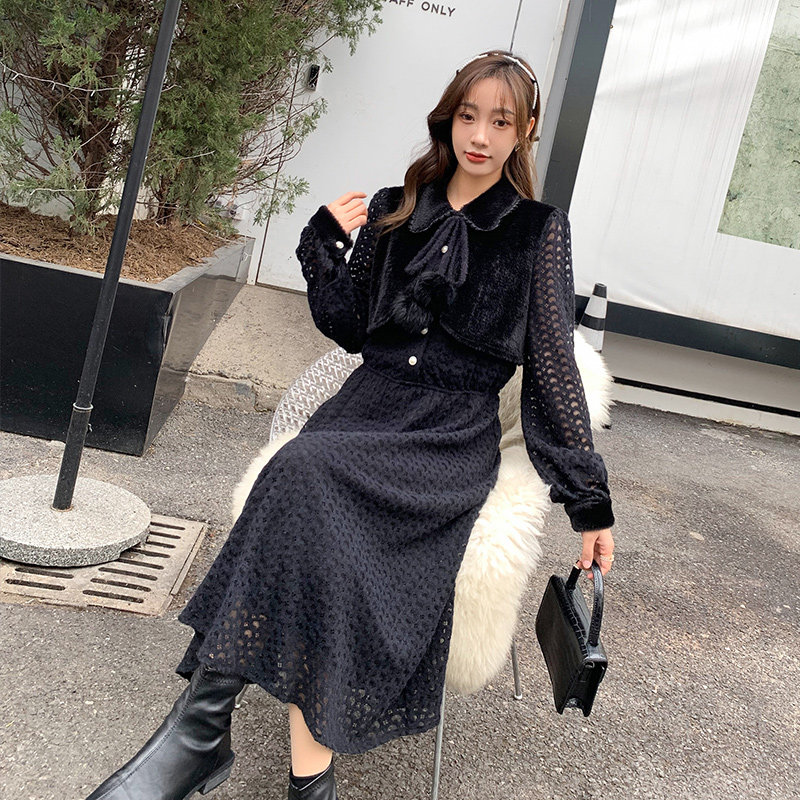 柔白黑韵 轻奢小众收腰衬衫吊带裙套装 Soft White & Black Elegant Luxe Waist-Cinched Shirt and Slip Dress Set main image 1
