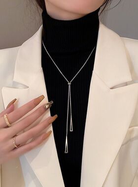 毛衣链长款2025年新款女秋冬高档项链挂件百搭配饰冬季简约卫衣链