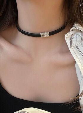 黑色皮绳项链2025新款爆款锁骨链个性气质choker脖颈链项圈女颈带