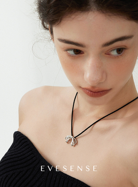 EVESENSE缎带蝴蝶结黑绳项链