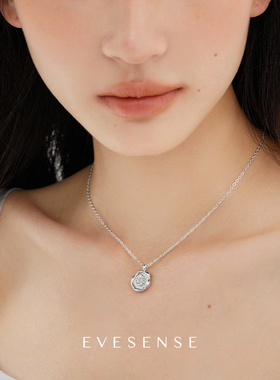 EVESENSE镶钻白贝山茶花锁骨链