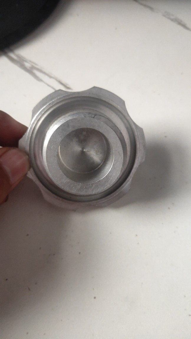 一汽解放J6配锡柴6DM发动机6DL系列铝合金加机油口盖一个顶10个,淘宝优惠券,粉丝福利购,淘宝优惠卷