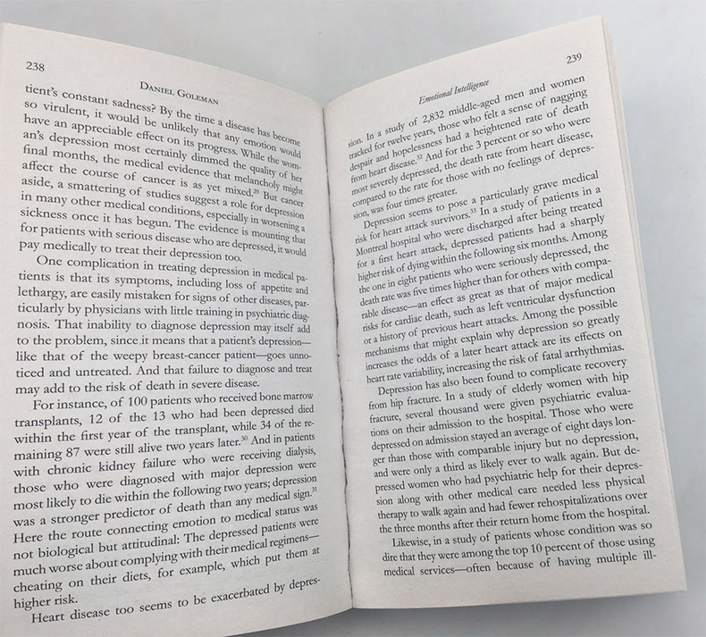 Emotional Intelligence daniel goleman英文原版书情商丹尼尔戈尔曼为什么情商比智商更重要进口原版英语书籍全英文版-图1