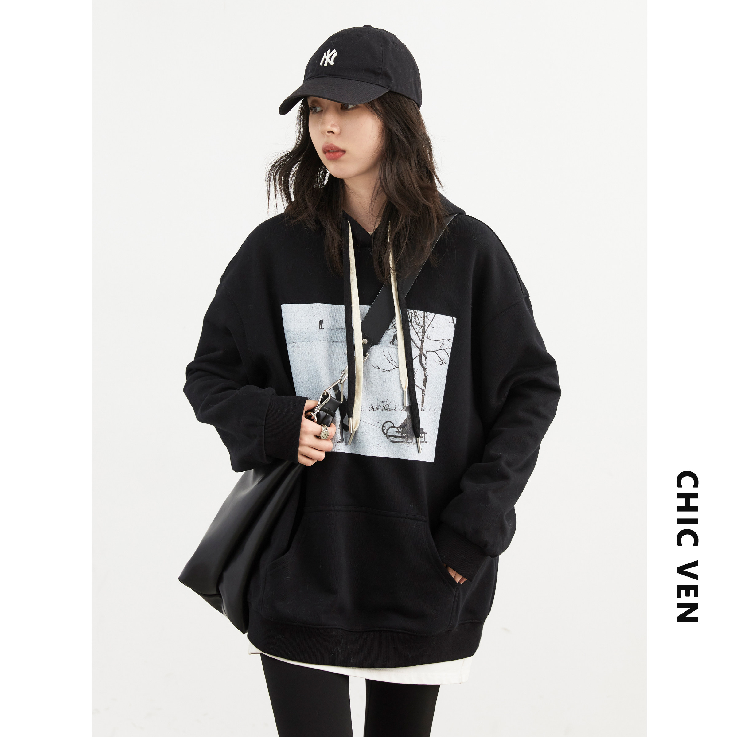 CV大码女装冬季新款美式复古连帽双抽绳印花磨毛卫衣袋鼠兜上衣女,淘宝优惠券,粉丝福利购,淘宝优惠卷