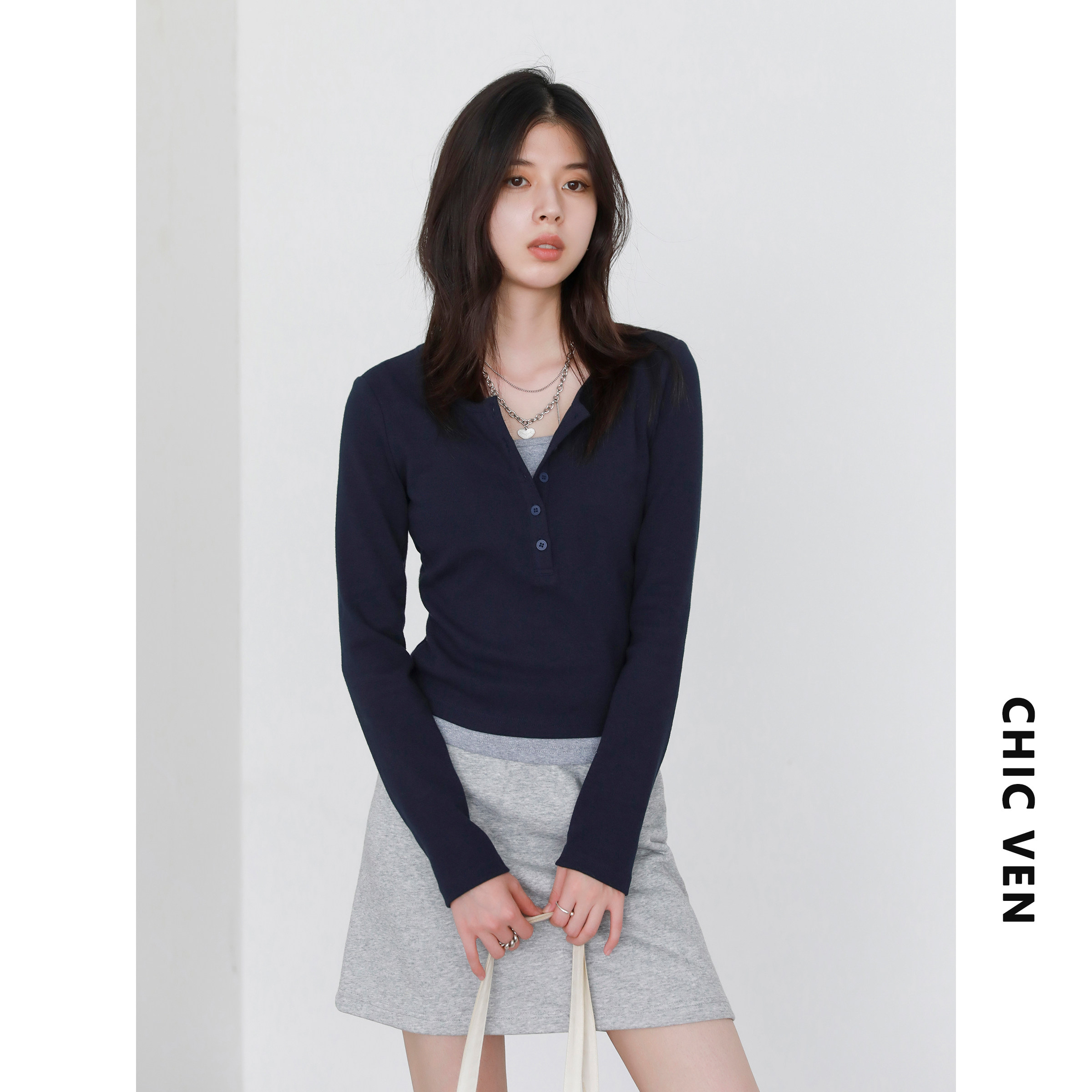 CV大码女装 秋新款撞色假两件亨利领长袖T恤掐腰短款上衣女胖妹mm,淘宝优惠券,粉丝福利购,淘宝优惠卷