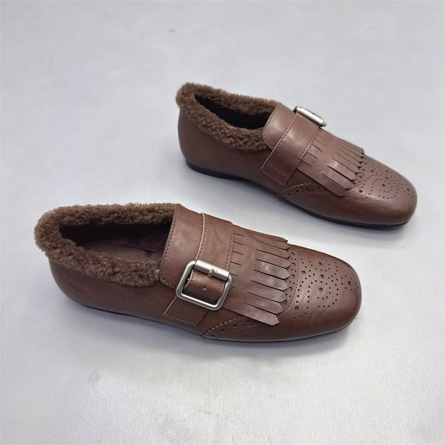 头层牛皮复古加绒流苏雕花布洛克鞋女2025冬新款保暖英伦风小皮鞋 - 图2