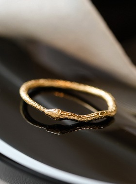 《不掉色可戴洗澡》ins风金色灵蛇戒指女食指小众设计高级感潮