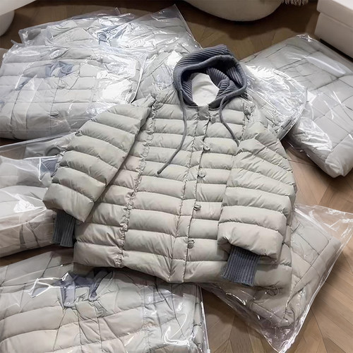 300斤大码女装胖mm假两件连帽棉服女冬季设计感百搭面包服外套潮 - 图1