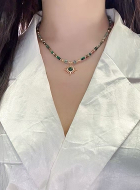 丽银饰品丽贝丽影气质时尚温柔森系绿色天然石太阳花项链