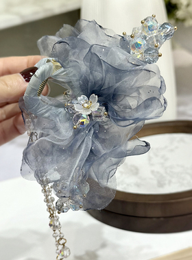 轻奢雾霾蓝花朵珠流苏显发量鲨鱼