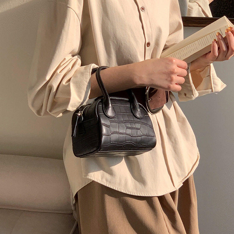 鳄鱼纹牛皮保龄球包2026新款时尚波士顿女包真皮贝壳包斜挎包小包,淘宝优惠券,粉丝福利购,淘宝优惠卷