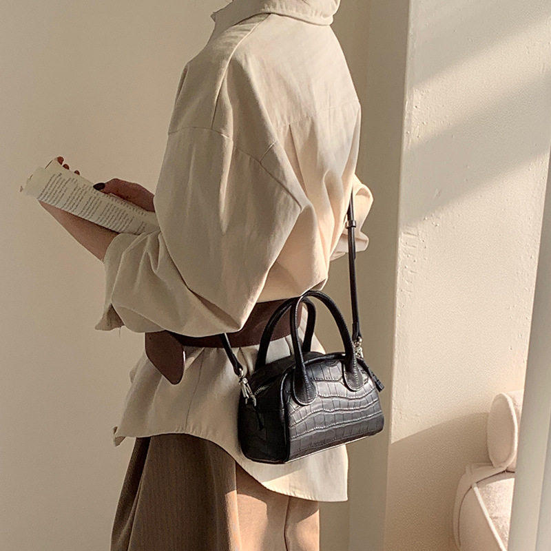 鳄鱼纹牛皮保龄球包2026新款时尚波士顿女包真皮贝壳包斜挎包小包,淘宝优惠券,粉丝福利购,淘宝优惠卷