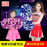 Кольцевая ручка ручки, легкая белая команда болельщиков держит танцевальную команду танце