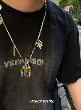 新款羽毛枫叶吊坠长款项链男款小众设计高级感毛衣链女锁骨链配饰