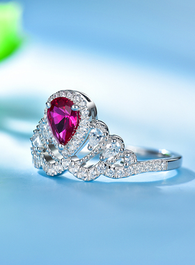 卓蝶皇冠款纯银镶嵌仿戒梨形水滴