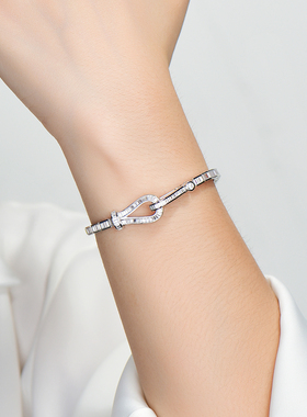 纯银满钻梯方钻马蹄扣超闪手链女