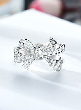 卓蝶珠宝甜美气质款镀白金戒指
