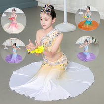 New childrens Dai ethnic dance performance with fewer children Dai ethnic group Hip Fish Tail Skirt Art for National Peacock Dance Performance