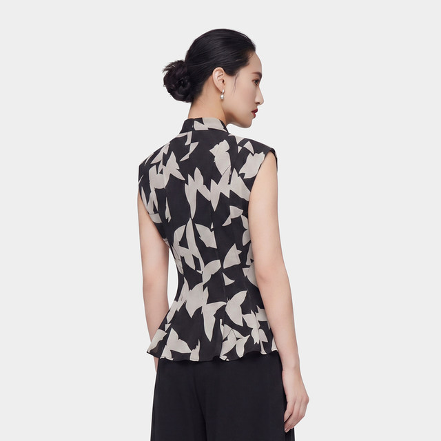 Antique 26 new summer style shopping mall ຄໍ V ບ່າກວ້າງ sleeveless top ມີຮູບແບບດຽວກັນ niche ຜູ້ອອກແບບ