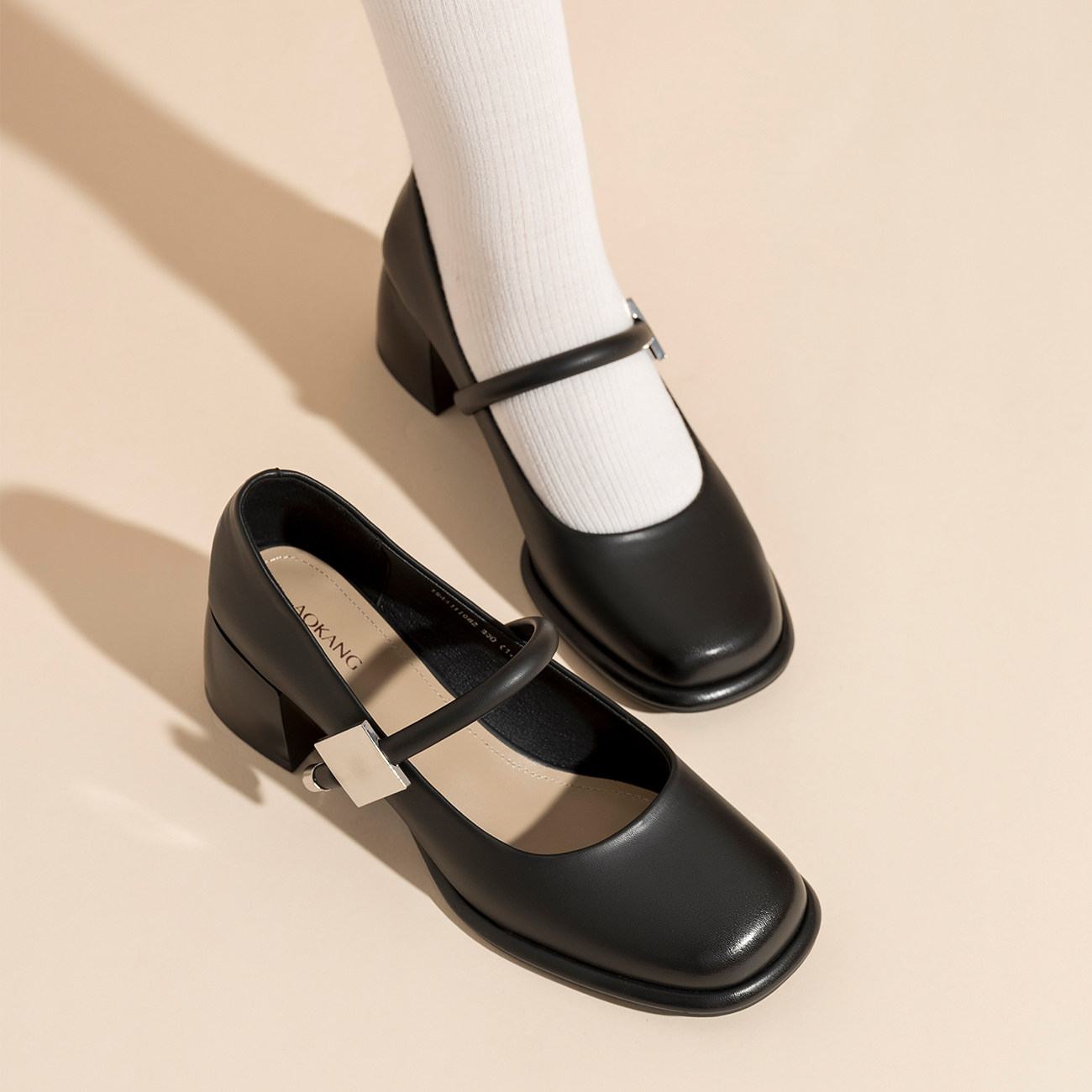 奥康女鞋 2024春季新款质感方圆头玛丽珍鞋粗跟一字金属扣带单鞋,淘宝优惠券,粉丝福利购,淘宝优惠卷