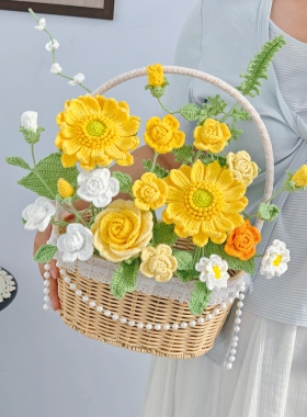 手工钩织小熊抱抱桶编织材料包DIY玫瑰花束生日礼物成品向日葵