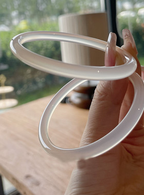 天然白月光玛瑙手镯透亮冰种荔枝圆玛瑙手镯细冻条玉髓美人叮当镯