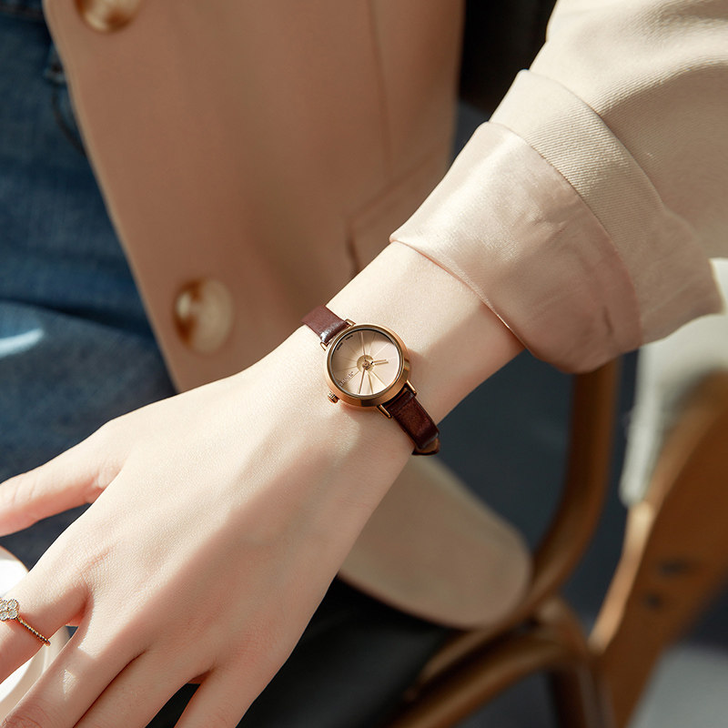 聚利时女式轻奢小众森系气质小棕表 julius聚利时盈硕日韩腕表