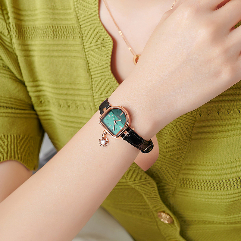 聚利时手表女2024新款小众女士手表设计感独特气质防水休闲腕表