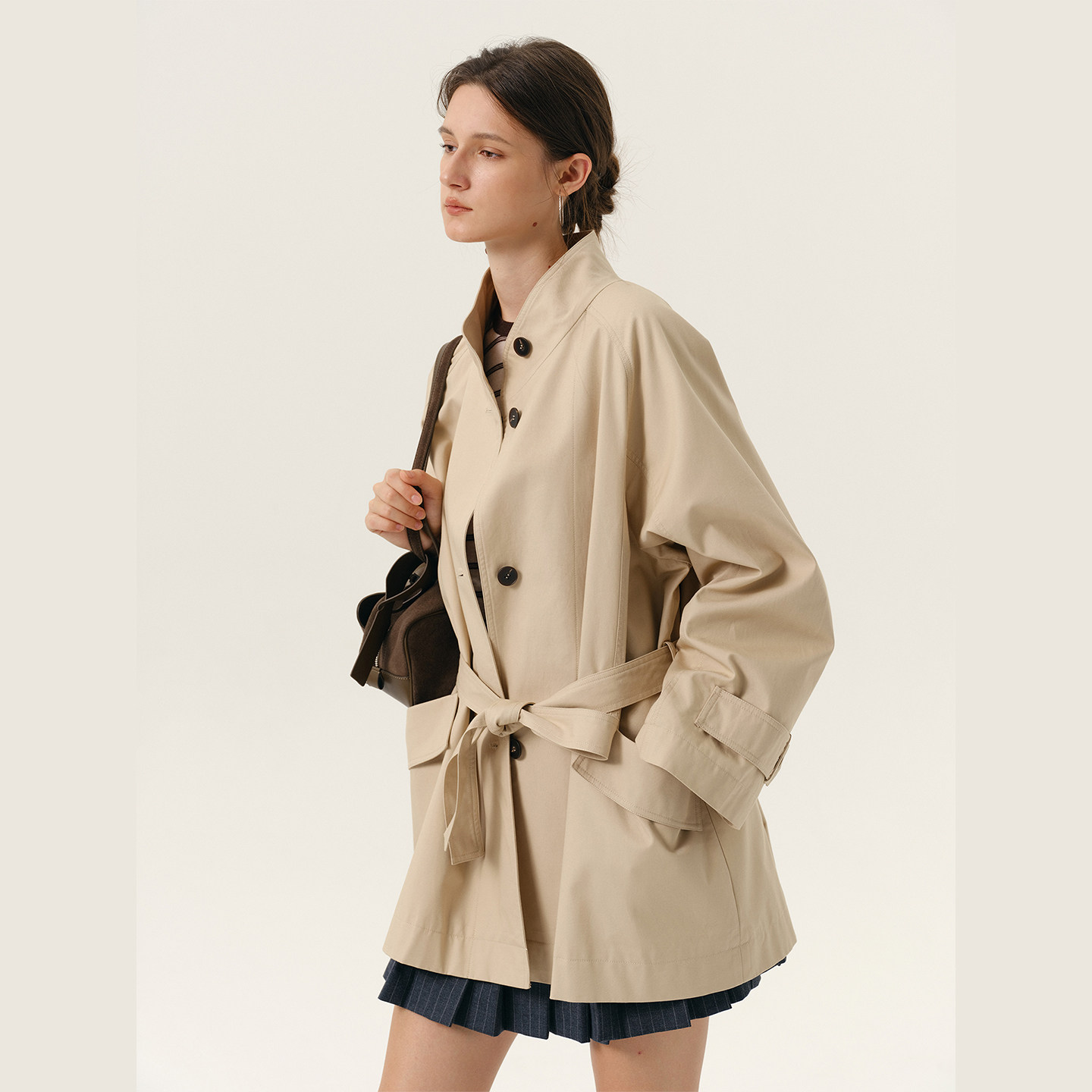 NANCYLILI26春新品浅卡其色立领风衣中长款单排扣松弛显瘦外套女,淘宝优惠券,粉丝福利购,淘宝优惠卷