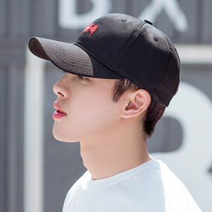 街头潮牌棒球帽