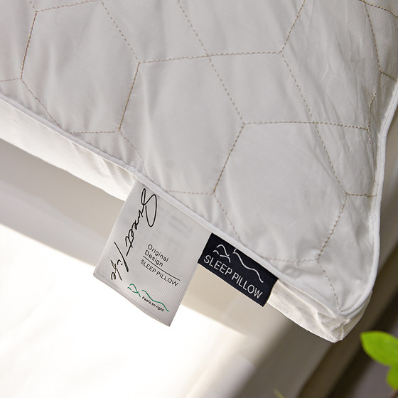 Combed cotton five-star hotel pillow style embroidery