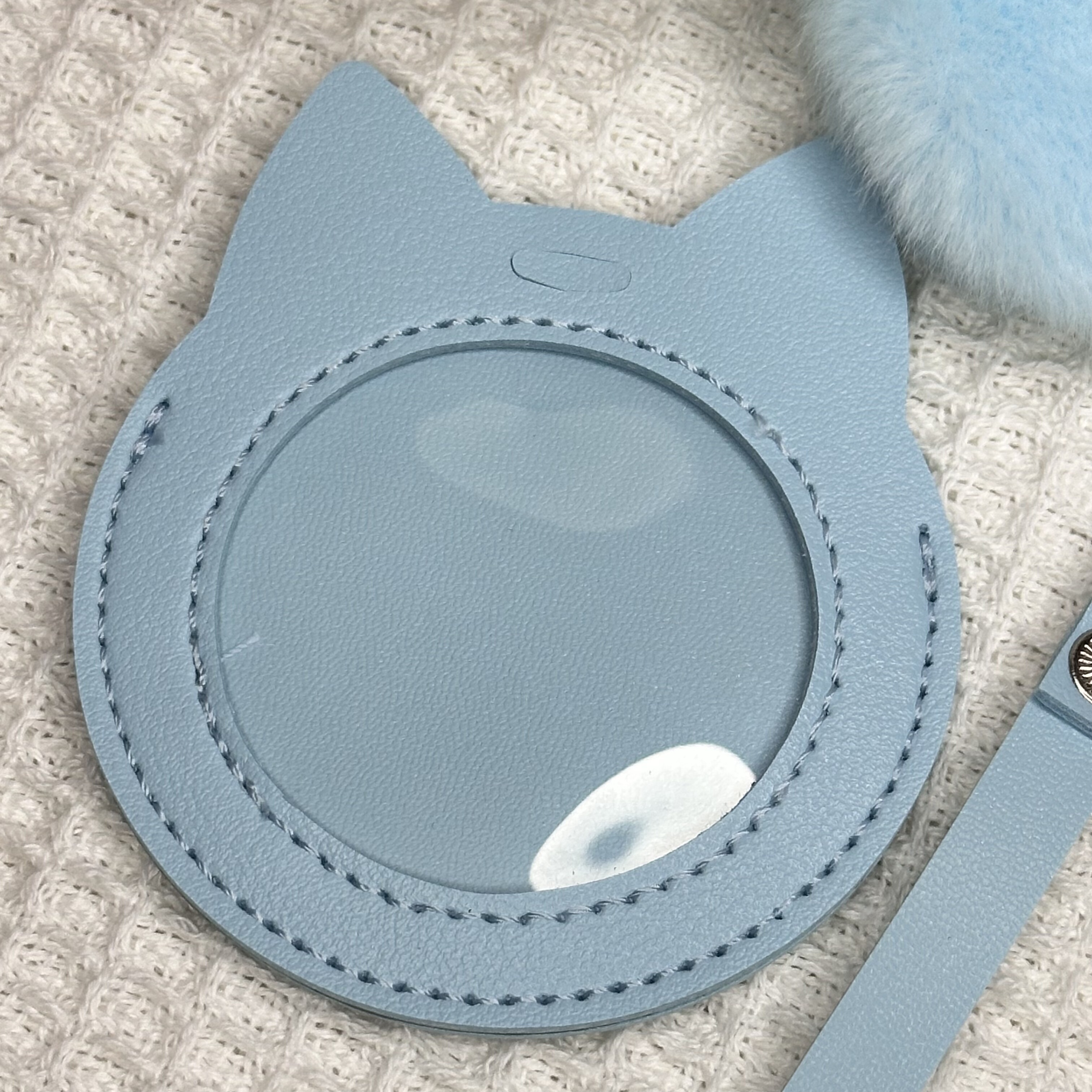 周深演唱会出道11周年限定徽章保护套展示包外出挂件钥匙扣58mm - 图3